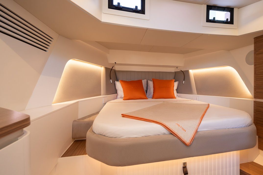 Forward cabin with double berth