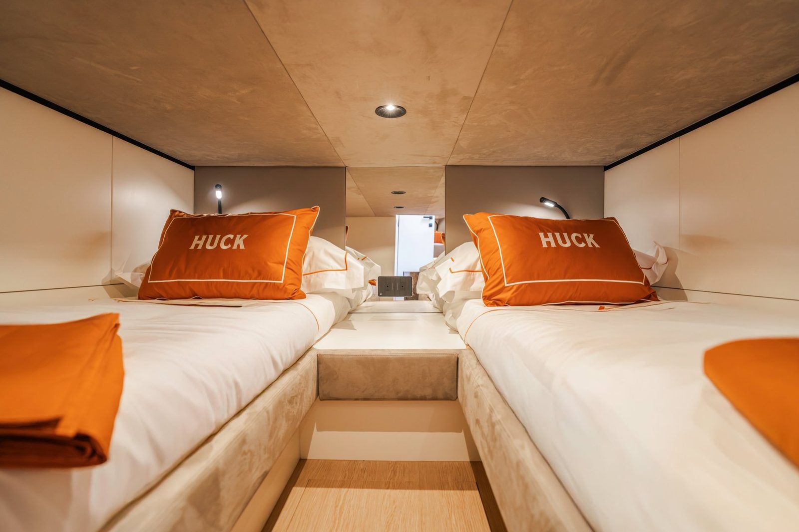 Second cabin with twin beds